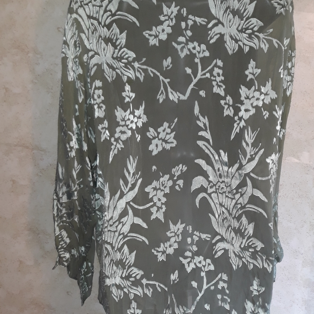 Green Floral Button Up Blouse A-7 5/$25 - Picture 2 of 2